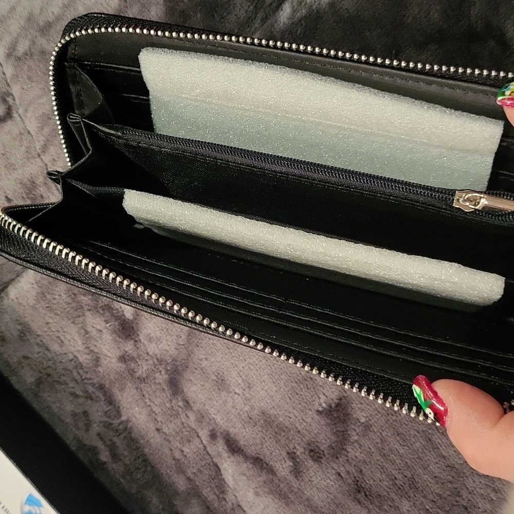 Rhinestone Wallet - Picture 3 of 7